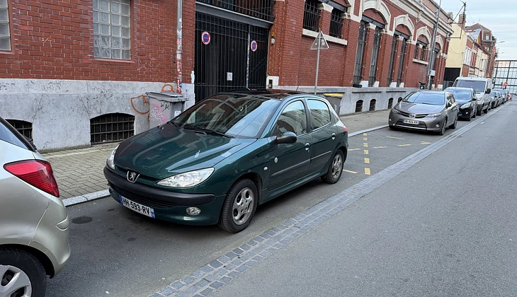 location-PEUGEOT-Armentières-roadstr