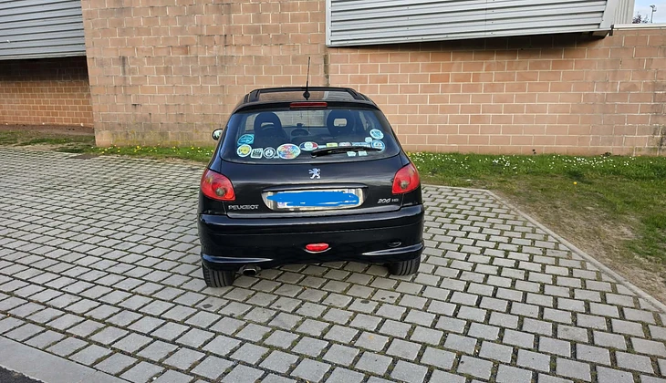 location-PEUGEOT-Mecquignies-roadstr