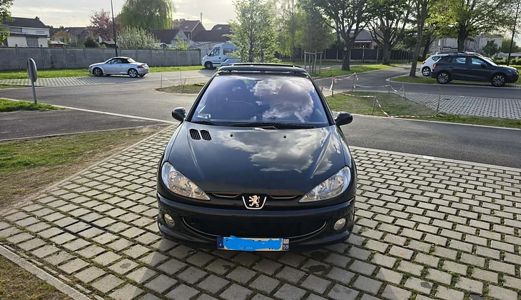 location-PEUGEOT-Mecquignies-roadstr