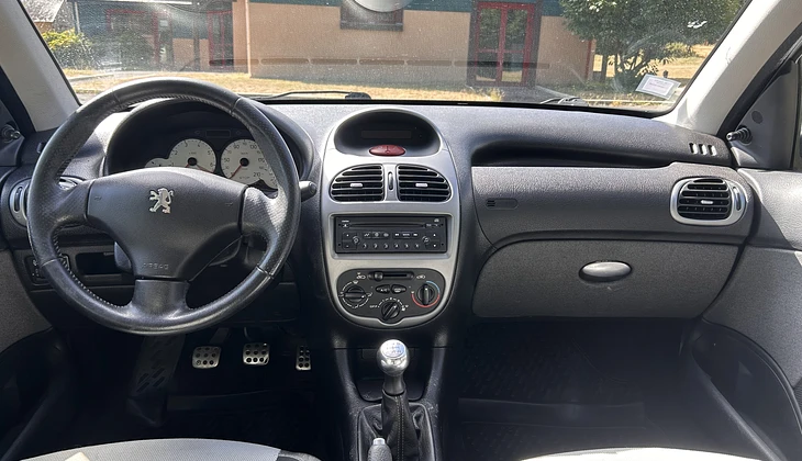 location-PEUGEOT-Rennes-roadstr