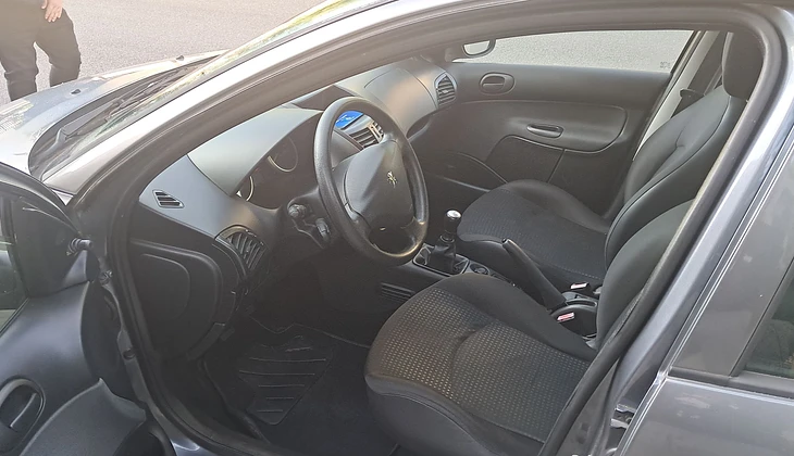 location-PEUGEOT-Torcy-roadstr