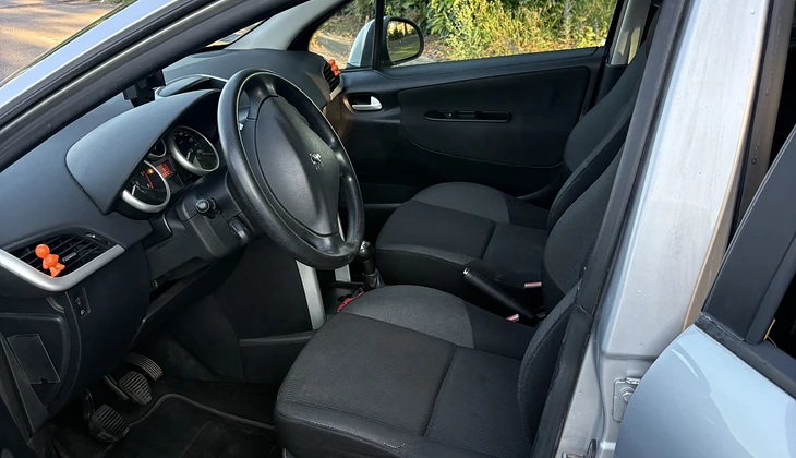 location-PEUGEOT-Château-Gontier-sur-Mayenne-roadstr