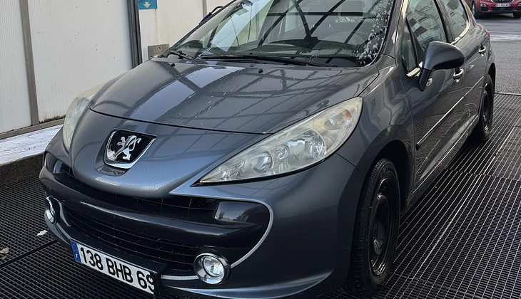 location-PEUGEOT-Saint-Étienne-roadstr