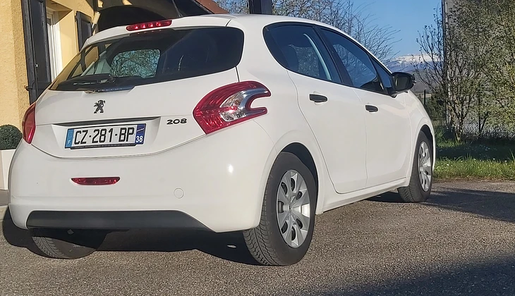 location-PEUGEOT-Châbons-roadstr