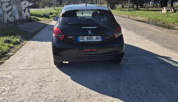 location-PEUGEOT-Garéoult-roadstr