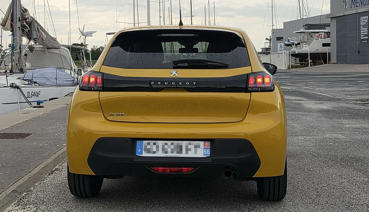 location-PEUGEOT-Perpignan-roadstr