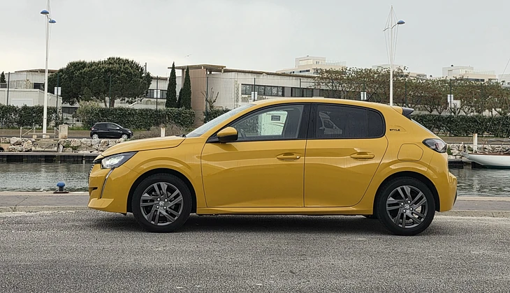 location-PEUGEOT-Perpignan-roadstr