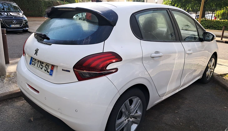 location-PEUGEOT-Torcy-roadstr