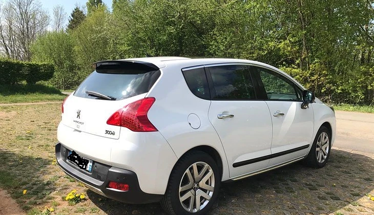 location-PEUGEOT-Toulon-roadstr