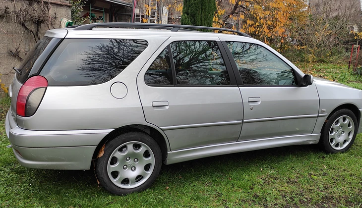 location-PEUGEOT-Fleury-les-Aubrais-roadstr