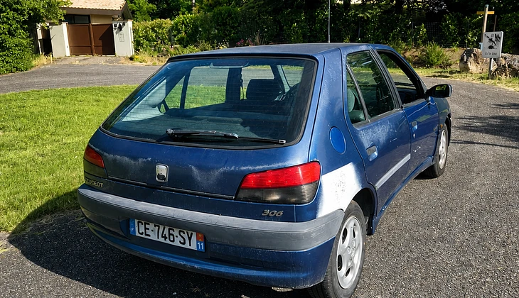location-PEUGEOT-Tauriac-roadstr