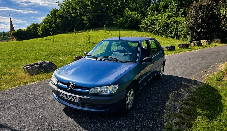 location-PEUGEOT-Tauriac-roadstr