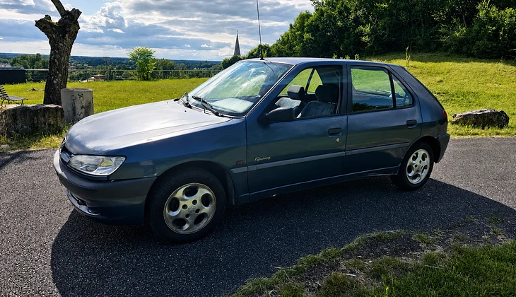location-PEUGEOT-Tauriac-roadstr