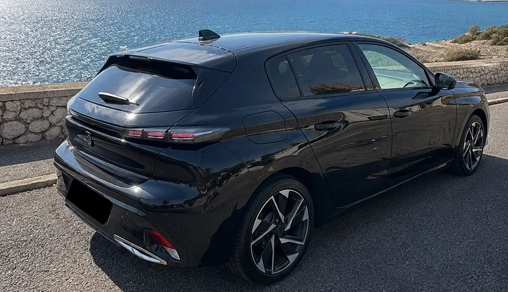 location-PEUGEOT-Cannes-roadstr