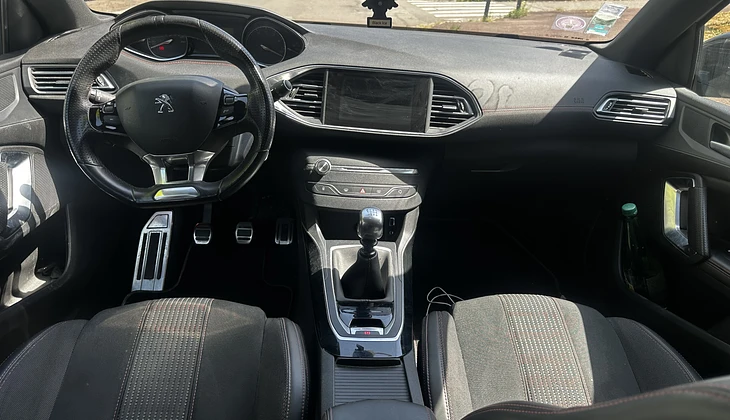 location-PEUGEOT-Saint-Herblain-roadstr