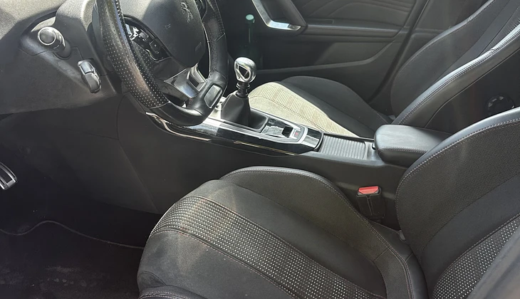 location-PEUGEOT-Saint-Herblain-roadstr