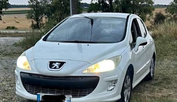location-PEUGEOT-Louzy-roadstr