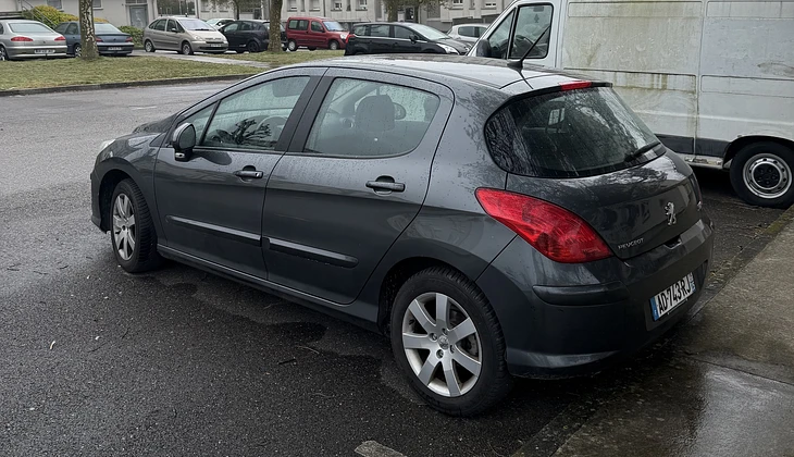location-PEUGEOT-Montbéliard-roadstr
