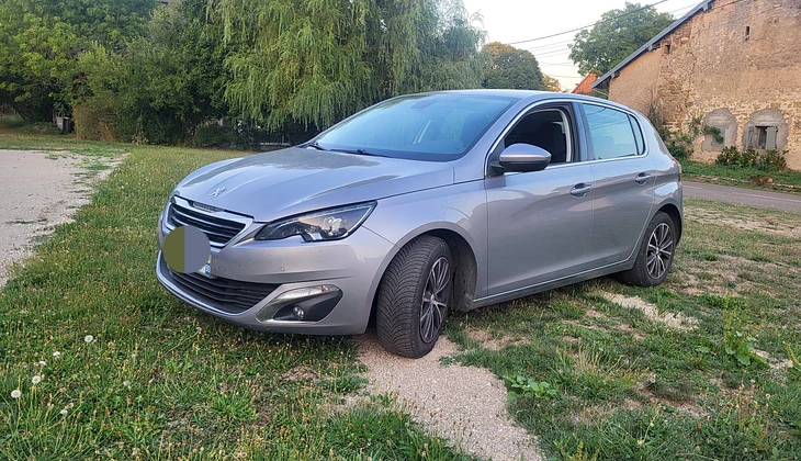 location-PEUGEOT-Villafans-roadstr