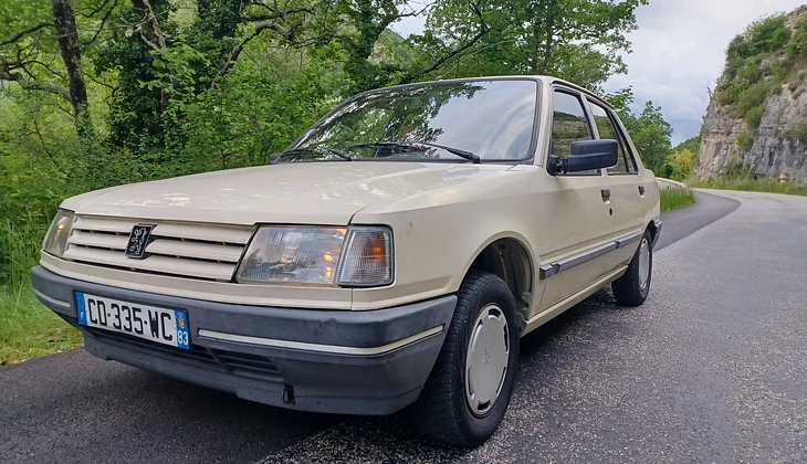 location-PEUGEOT-Marseille-roadstr