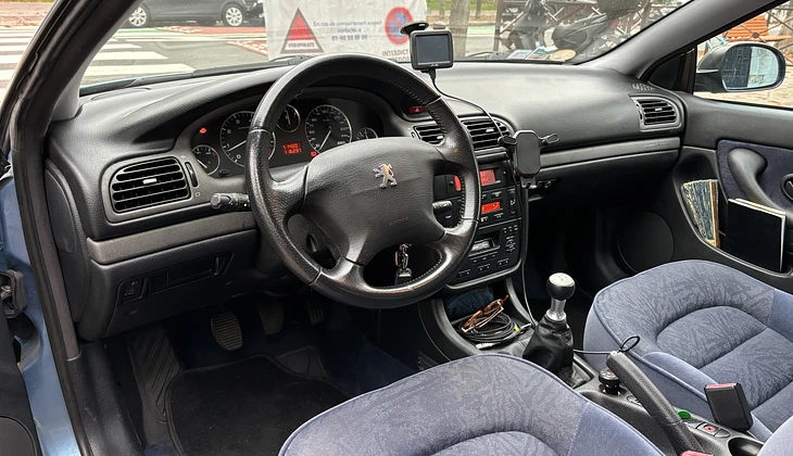 location-PEUGEOT-Neuilly-sur-Seine-roadstr