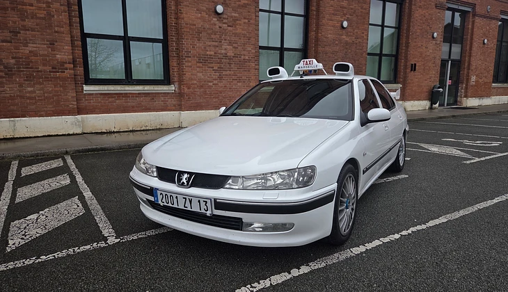 location-PEUGEOT-Varennes-le-Grand-roadstr