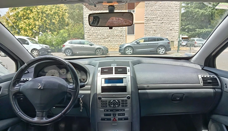location-PEUGEOT-Annecy-roadstr