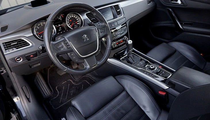 location-PEUGEOT-Paris-roadstr