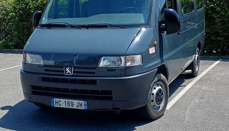 location-PEUGEOT-Biarritz-roadstr