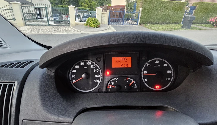 location-PEUGEOT-Orrouy-roadstr