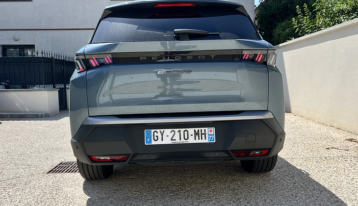 location-PEUGEOT-Vaires-sur-Marne-roadstr