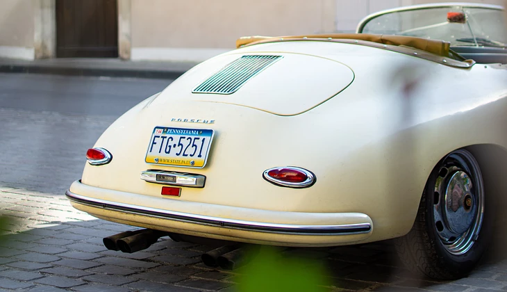 location-PORSCHE-Roussillon-roadstr