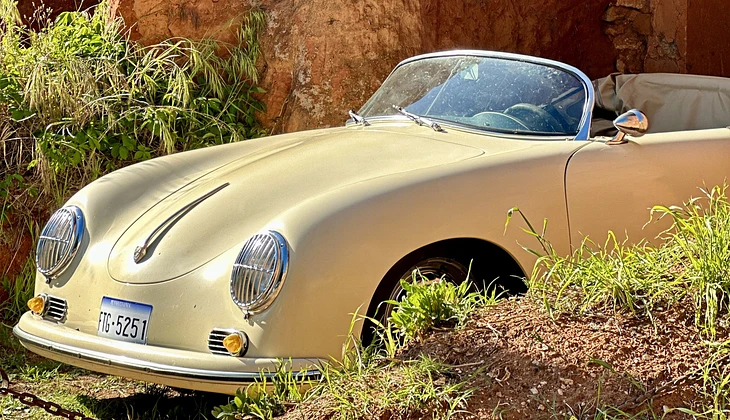 location-PORSCHE-Roussillon-roadstr