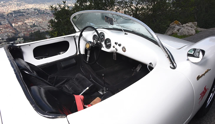 location-PORSCHE-Nice-roadstr