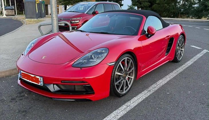 location-PORSCHE-Guilherand-Granges-roadstr