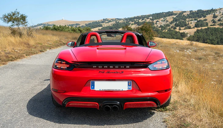 location-PORSCHE-Nice-roadstr
