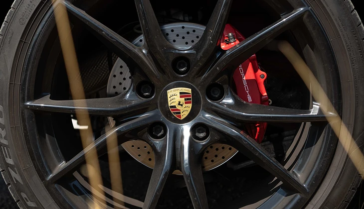 location-PORSCHE-Nice-roadstr