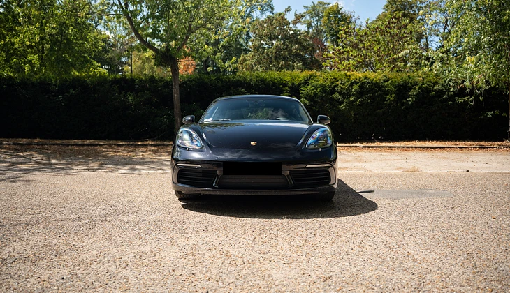 location-PORSCHE-Courbevoie-roadstr