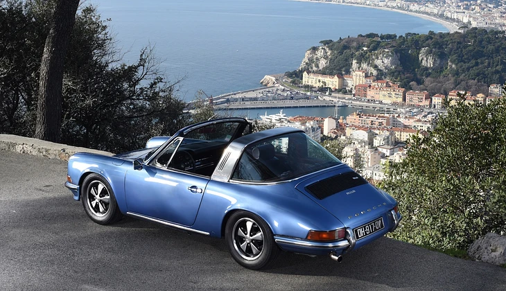 location-PORSCHE-Nice-roadstr
