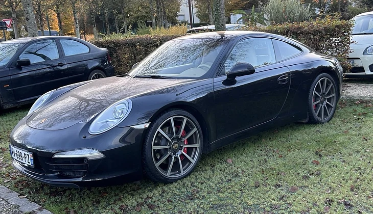 location-PORSCHE-Taupont-roadstr