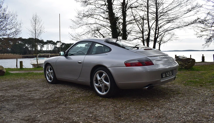 location-PORSCHE-Le Taillan-Médoc-roadstr