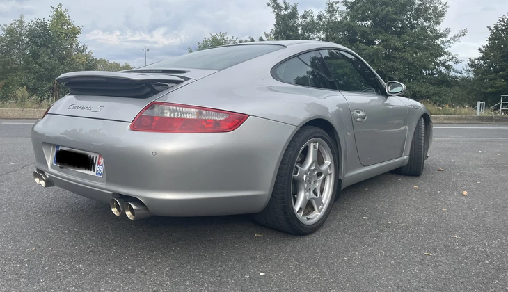location-PORSCHE-Saint-Maur-des-Fossés-roadstr
