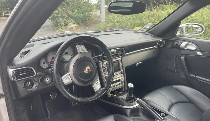 location-PORSCHE-Saint-Maur-des-Fossés-roadstr