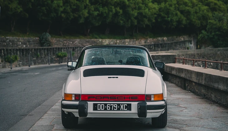 location-PORSCHE-Biarritz-roadstr