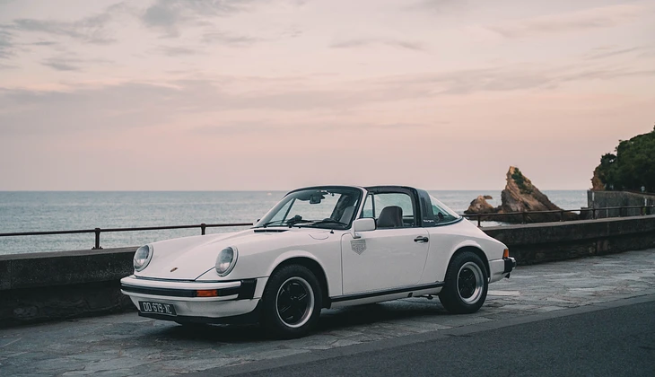 location-PORSCHE-Biarritz-roadstr