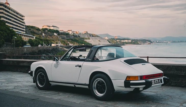location-PORSCHE-Biarritz-roadstr
