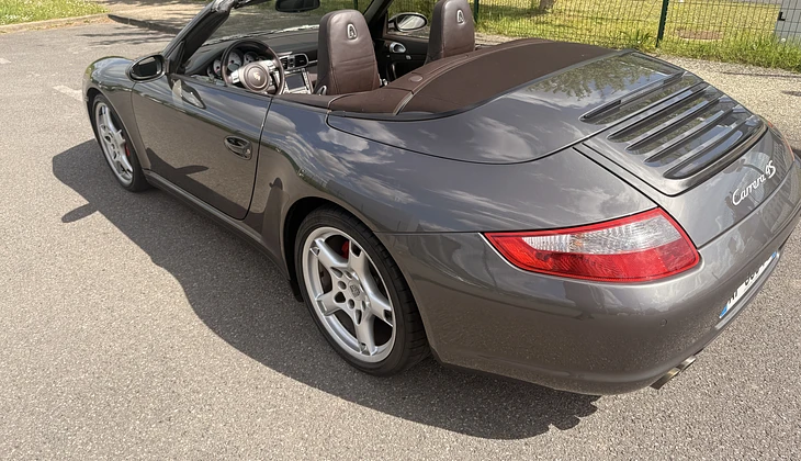 location-PORSCHE-Les Lilas-roadstr