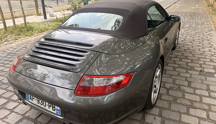 location-PORSCHE-Les Lilas-roadstr