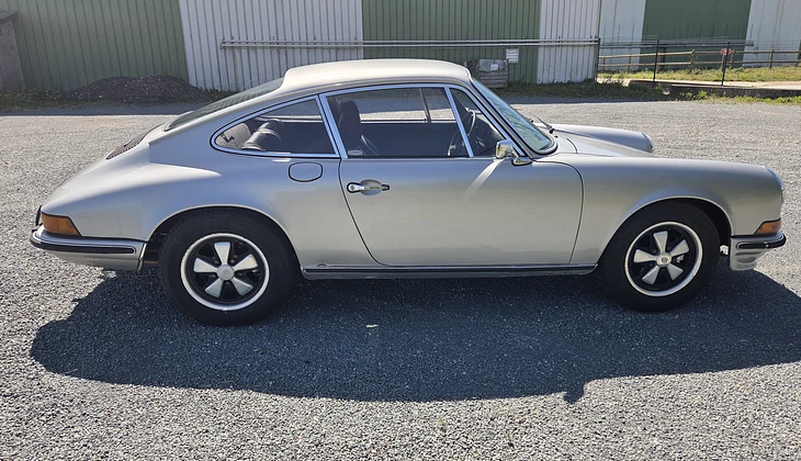 location-PORSCHE-Paris-roadstr
