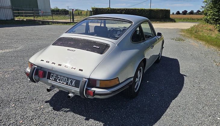 location-PORSCHE-Paris-roadstr
